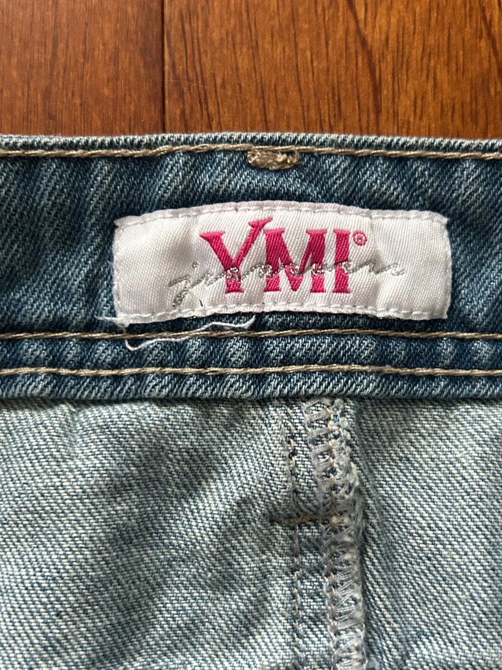 NEW YMI Distressed Denim Mini Skirt Full Button-Up Raw Hem Size 7 Y2K - Picture 7 of 10